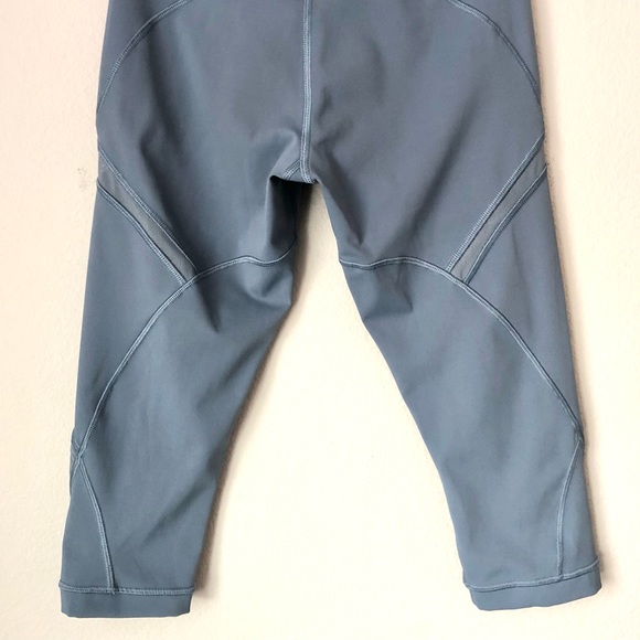 Lululemon Mesh Inset Cropped Leggings - Picture 10 of 14